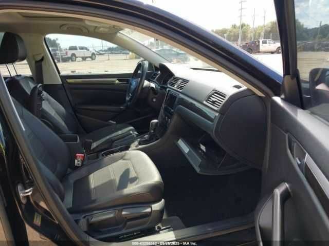 Черный Фольксваген Пассат, объемом двигателя 1.8 л и пробегом 87 тыс. км за 1400 $, фото 4 на Automoto.ua