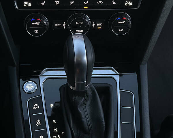 Черный Фольксваген Пассат, объемом двигателя 1.97 л и пробегом 240 тыс. км за 18800 $, фото 17 на Automoto.ua