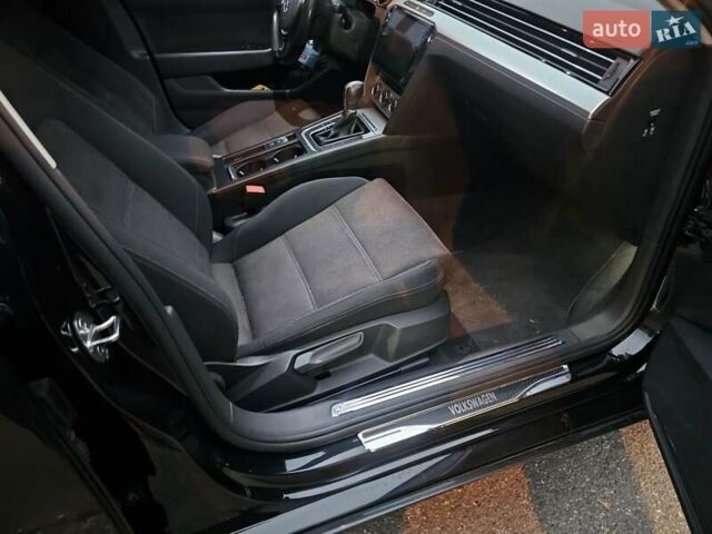 Черный Фольксваген Пассат, объемом двигателя 1.8 л и пробегом 175 тыс. км за 15800 $, фото 46 на Automoto.ua