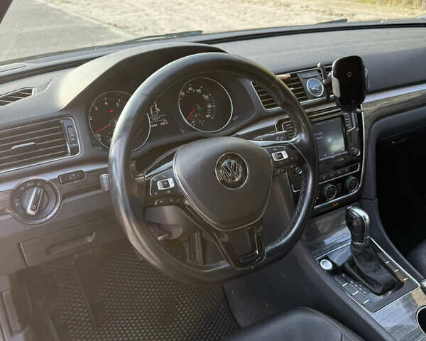 Черный Фольксваген Пассат, объемом двигателя 1.8 л и пробегом 173 тыс. км за 15300 $, фото 8 на Automoto.ua