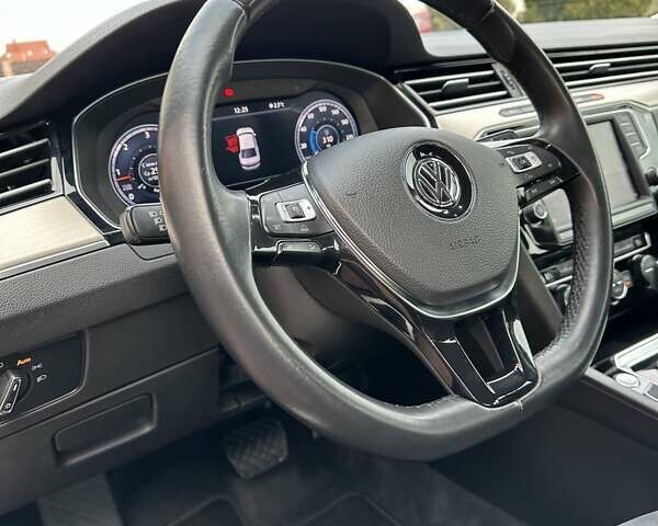 Чорний Фольксваген Пассат, об'ємом двигуна 1.97 л та пробігом 221 тис. км за 18400 $, фото 97 на Automoto.ua