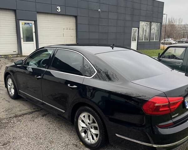 Черный Фольксваген Пассат, объемом двигателя 1.8 л и пробегом 198 тыс. км за 12900 $, фото 10 на Automoto.ua