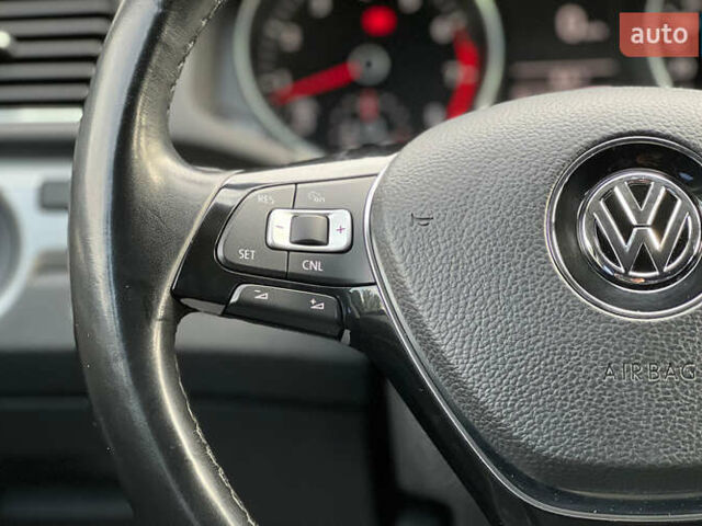 Фольксваген Пассат 2016 в Львове на Automoto.ua Черный Фольксваген Пассат, объемом двигателя 1.8 л и пробегом 144 тыс. км за 12500 $, фото 10 на Automoto.ua