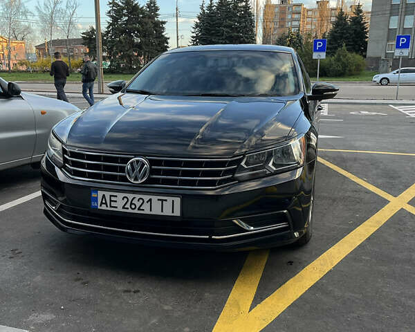 Черный Фольксваген Пассат, объемом двигателя 1.8 л и пробегом 149 тыс. км за 10900 $, фото 5 на Automoto.ua