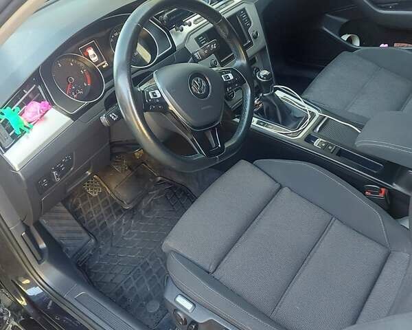 Черный Фольксваген Пассат, объемом двигателя 1.97 л и пробегом 273 тыс. км за 15800 $, фото 6 на Automoto.ua