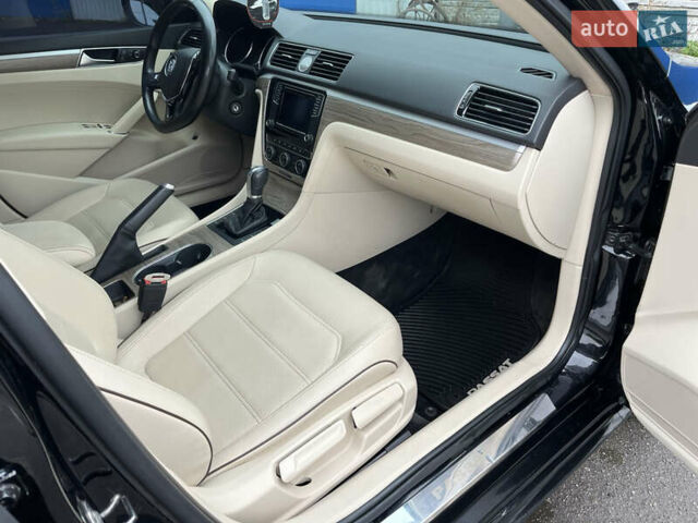 Чорний Фольксваген Пассат, об'ємом двигуна 1.8 л та пробігом 105 тис. км за 12500 $, фото 12 на Automoto.ua