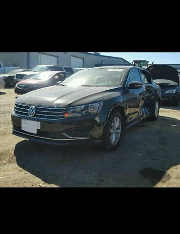 Черный Фольксваген Пассат, объемом двигателя 1.8 л и пробегом 103 тыс. км за 11000 $, фото 13 на Automoto.ua