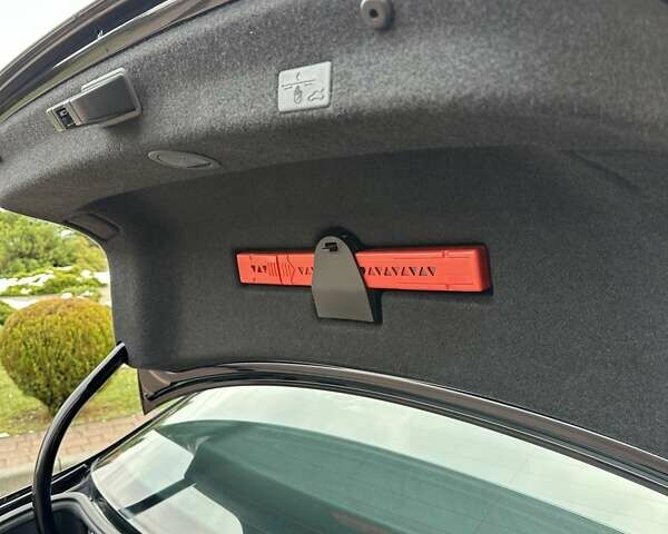 Чорний Фольксваген Пассат, об'ємом двигуна 1.97 л та пробігом 221 тис. км за 18400 $, фото 145 на Automoto.ua