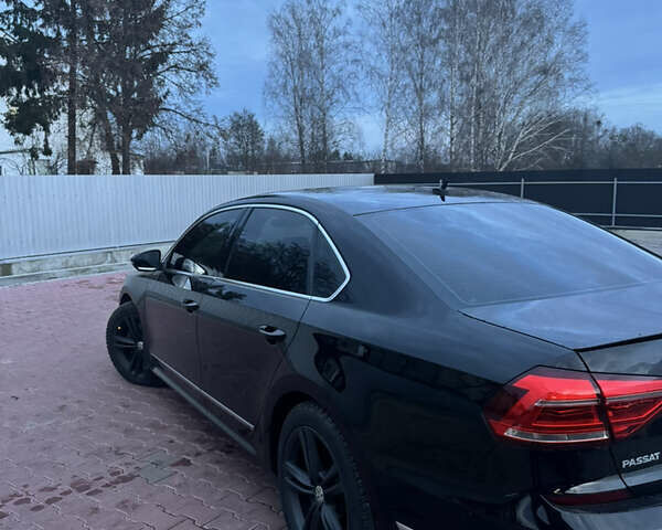 Черный Фольксваген Пассат, объемом двигателя 1.8 л и пробегом 155 тыс. км за 13000 $, фото 6 на Automoto.ua