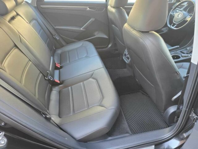 Чорний Фольксваген Пассат, об'ємом двигуна 1.8 л та пробігом 72 тис. км за 2300 $, фото 10 на Automoto.ua