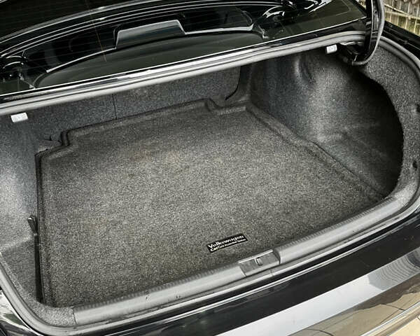 Чорний Фольксваген Пассат, об'ємом двигуна 1.8 л та пробігом 105 тис. км за 12500 $, фото 6 на Automoto.ua