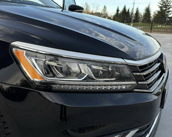 Черный Фольксваген Пассат, объемом двигателя 1.8 л и пробегом 168 тыс. км за 15500 $, фото 10 на Automoto.ua