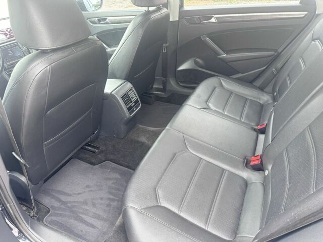 Чорний Фольксваген Пассат, об'ємом двигуна 1.8 л та пробігом 175 тис. км за 11500 $, фото 5 на Automoto.ua