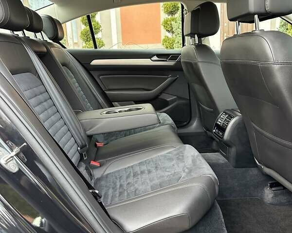 Чорний Фольксваген Пассат, об'ємом двигуна 1.97 л та пробігом 221 тис. км за 18400 $, фото 117 на Automoto.ua