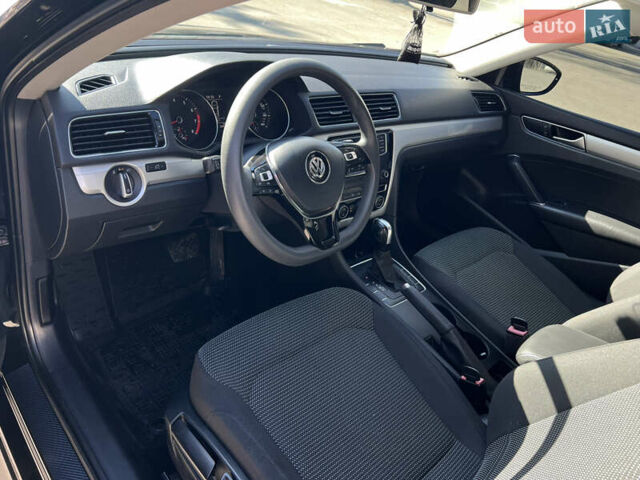 Черный Фольксваген Пассат, объемом двигателя 1.8 л и пробегом 125 тыс. км за 13200 $, фото 14 на Automoto.ua