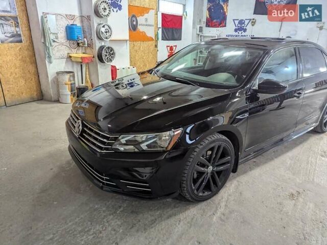 Черный Фольксваген Пассат, объемом двигателя 1.8 л и пробегом 142 тыс. км за 14500 $, фото 3 на Automoto.ua