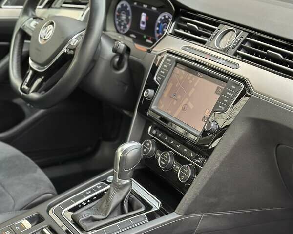 Чорний Фольксваген Пассат, об'ємом двигуна 1.97 л та пробігом 221 тис. км за 18400 $, фото 71 на Automoto.ua