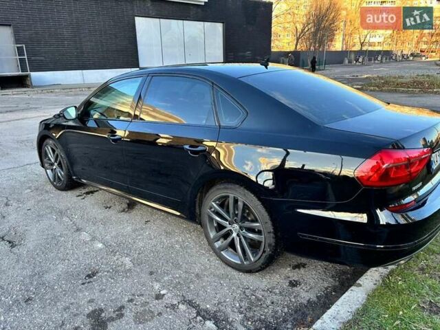 Чорний Фольксваген Пассат, об'ємом двигуна 1.8 л та пробігом 213 тис. км за 11000 $, фото 3 на Automoto.ua