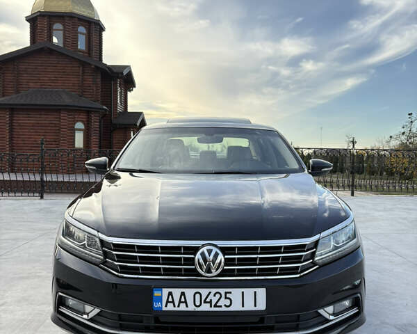 Черный Фольксваген Пассат, объемом двигателя 1.8 л и пробегом 168 тыс. км за 15500 $, фото 1 на Automoto.ua