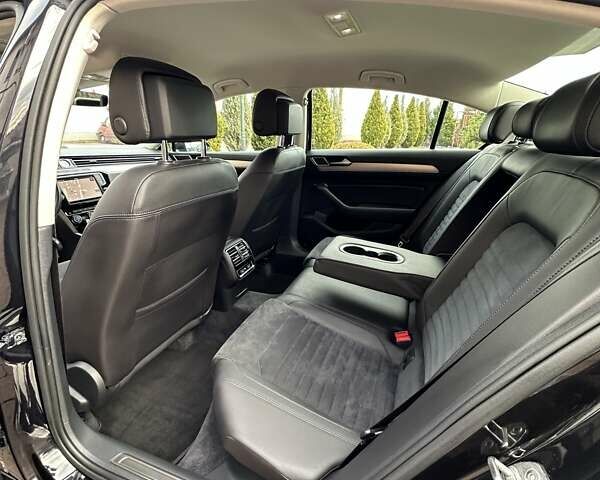 Черный Фольксваген Пассат, объемом двигателя 1.97 л и пробегом 221 тыс. км за 17950 $, фото 119 на Automoto.ua