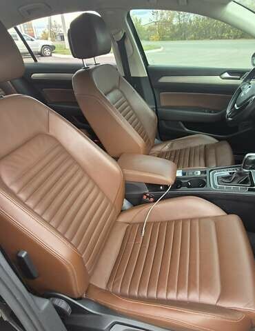 Черный Фольксваген Пассат, объемом двигателя 1.97 л и пробегом 275 тыс. км за 17600 $, фото 3 на Automoto.ua