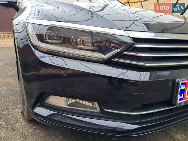 Черный Фольксваген Пассат, объемом двигателя 2 л и пробегом 215 тыс. км за 16800 $, фото 5 на Automoto.ua