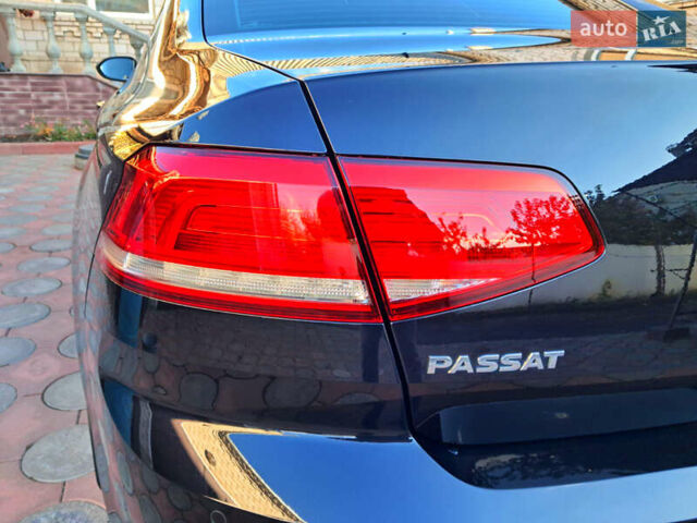 Чорний Фольксваген Пассат, об'ємом двигуна 2 л та пробігом 215 тис. км за 17300 $, фото 19 на Automoto.ua