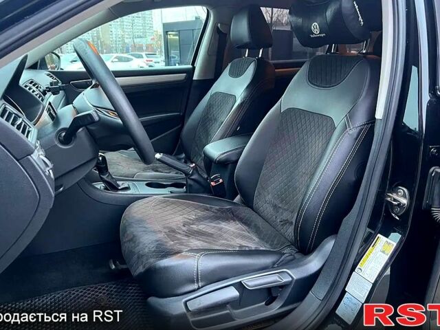 Черный Фольксваген Пассат, объемом двигателя 1.8 л и пробегом 227 тыс. км за 11500 $, фото 4 на Automoto.ua