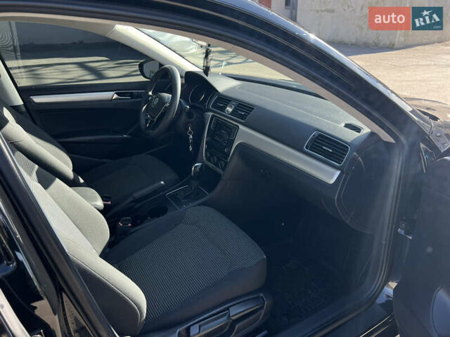 Черный Фольксваген Пассат, объемом двигателя 1.8 л и пробегом 125 тыс. км за 13200 $, фото 17 на Automoto.ua