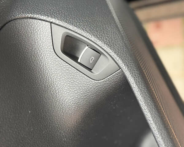 Чорний Фольксваген Пассат, об'ємом двигуна 1.8 л та пробігом 146 тис. км за 10900 $, фото 45 на Automoto.ua