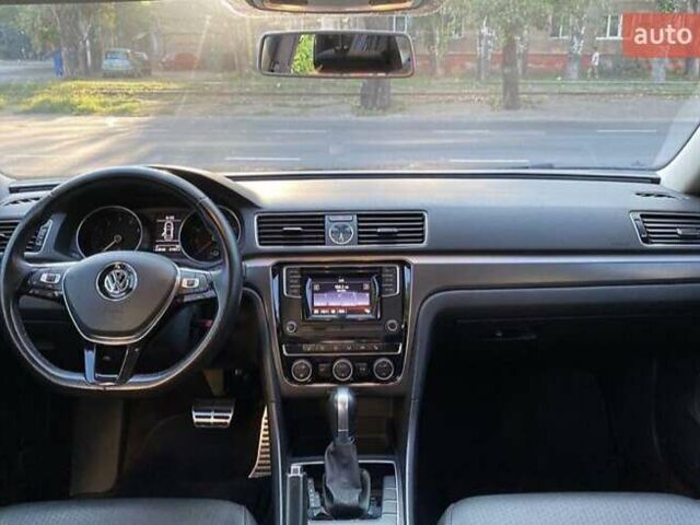Черный Фольксваген Пассат, объемом двигателя 1.8 л и пробегом 142 тыс. км за 14500 $, фото 5 на Automoto.ua