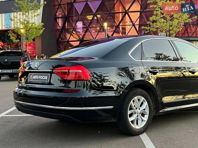 Черный Фольксваген Пассат, объемом двигателя 1.8 л и пробегом 225 тыс. км за 11990 $, фото 4 на Automoto.ua