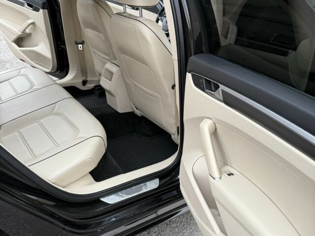 Черный Фольксваген Пассат, объемом двигателя 1.8 л и пробегом 190 тыс. км за 13800 $, фото 16 на Automoto.ua