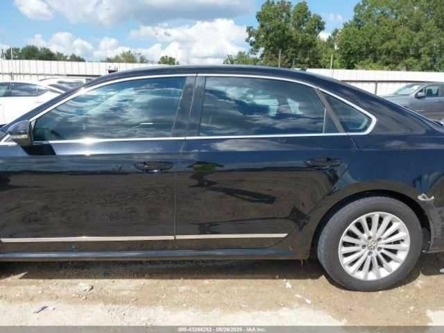 Черный Фольксваген Пассат, объемом двигателя 1.8 л и пробегом 87 тыс. км за 1400 $, фото 13 на Automoto.ua