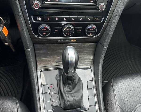 Чорний Фольксваген Пассат, об'ємом двигуна 1.8 л та пробігом 205 тис. км за 12600 $, фото 10 на Automoto.ua