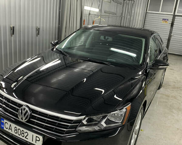 Черный Фольксваген Пассат, объемом двигателя 1.8 л и пробегом 195 тыс. км за 11000 $, фото 3 на Automoto.ua