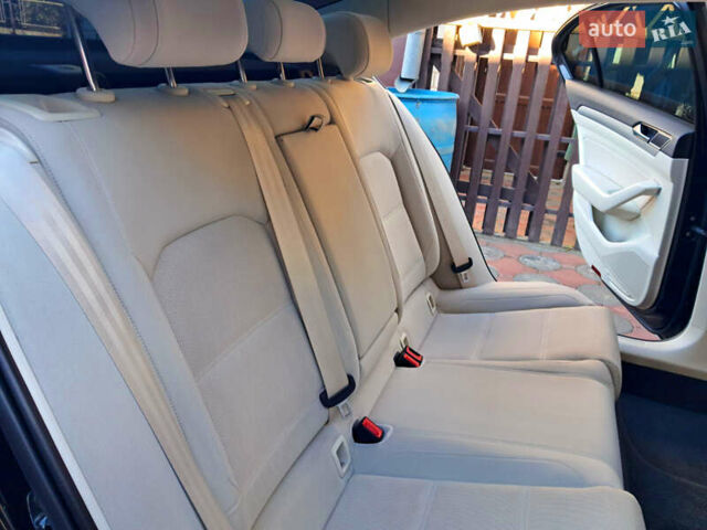 Чорний Фольксваген Пассат, об'ємом двигуна 2 л та пробігом 215 тис. км за 17300 $, фото 46 на Automoto.ua