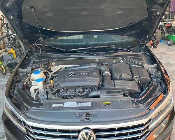 Черный Фольксваген Пассат, объемом двигателя 1.8 л и пробегом 65 тыс. км за 16500 $, фото 16 на Automoto.ua