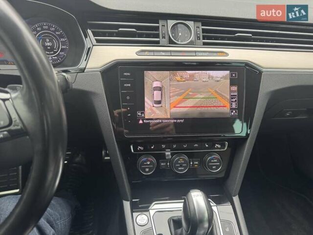 Черный Фольксваген Пассат, объемом двигателя 1.97 л и пробегом 219 тыс. км за 20000 $, фото 25 на Automoto.ua