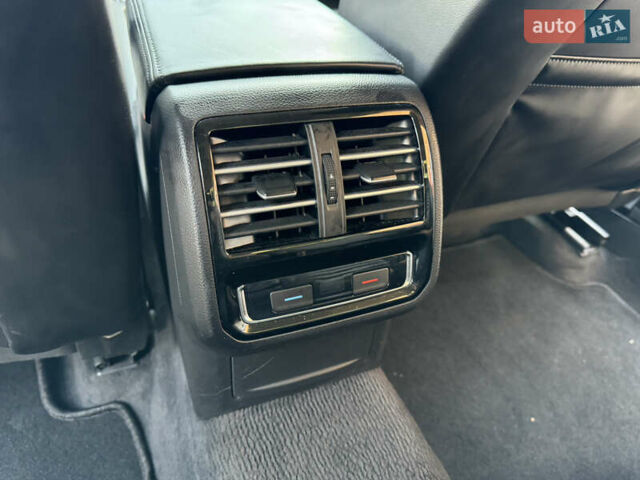 Фольксваген Пассат 2016 в Львове на Automoto.ua Черный Фольксваген Пассат, объемом двигателя 1.97 л и пробегом 290 тыс. км за 16100 $, фото 11 на Automoto.ua