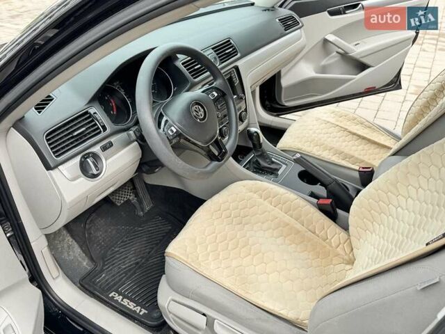 Черный Фольксваген Пассат, объемом двигателя 1.8 л и пробегом 215 тыс. км за 11500 $, фото 2 на Automoto.ua