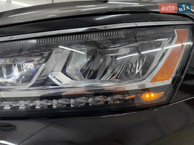 Черный Фольксваген Пассат, объемом двигателя 1.8 л и пробегом 149 тыс. км за 14500 $, фото 32 на Automoto.ua