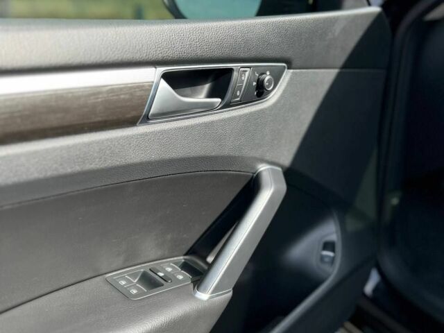 Черный Фольксваген Пассат, объемом двигателя 1.8 л и пробегом 168 тыс. км за 14000 $, фото 7 на Automoto.ua