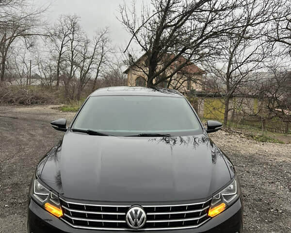 Чорний Фольксваген Пассат, об'ємом двигуна 1.8 л та пробігом 106 тис. км за 13000 $, фото 6 на Automoto.ua