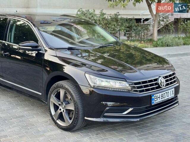 Черный Фольксваген Пассат, объемом двигателя 1.8 л и пробегом 216 тыс. км за 11999 $, фото 3 на Automoto.ua