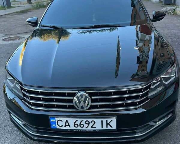 Черный Фольксваген Пассат, объемом двигателя 1.8 л и пробегом 151 тыс. км за 13000 $, фото 2 на Automoto.ua