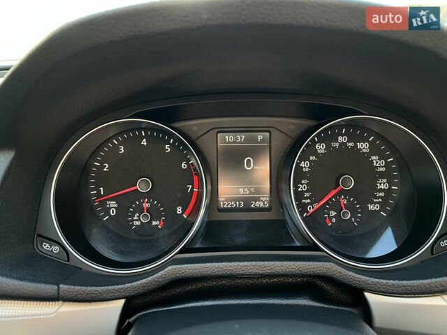 Черный Фольксваген Пассат, объемом двигателя 1.8 л и пробегом 125 тыс. км за 13200 $, фото 16 на Automoto.ua