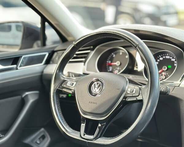 Чорний Фольксваген Пассат, об'ємом двигуна 1.97 л та пробігом 245 тис. км за 16500 $, фото 19 на Automoto.ua