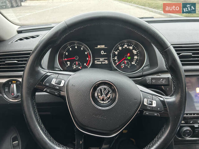 Черный Фольксваген Пассат, объемом двигателя 1.8 л и пробегом 179 тыс. км за 12700 $, фото 14 на Automoto.ua