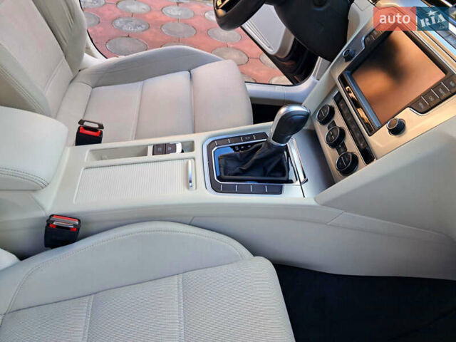 Чорний Фольксваген Пассат, об'ємом двигуна 2 л та пробігом 215 тис. км за 17300 $, фото 48 на Automoto.ua